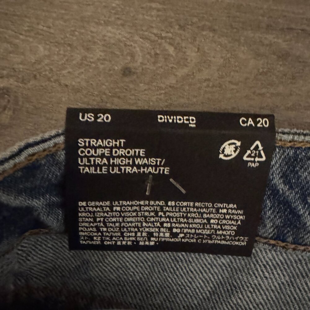H&M Divided Ultra High-Waist Straight Jeans | US 20 | NWT - Picture 10 of 15